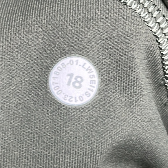 Lululemon Swift Speed High-Rise Grey Sage 28” Tight Leggings - Picture 9 of 11